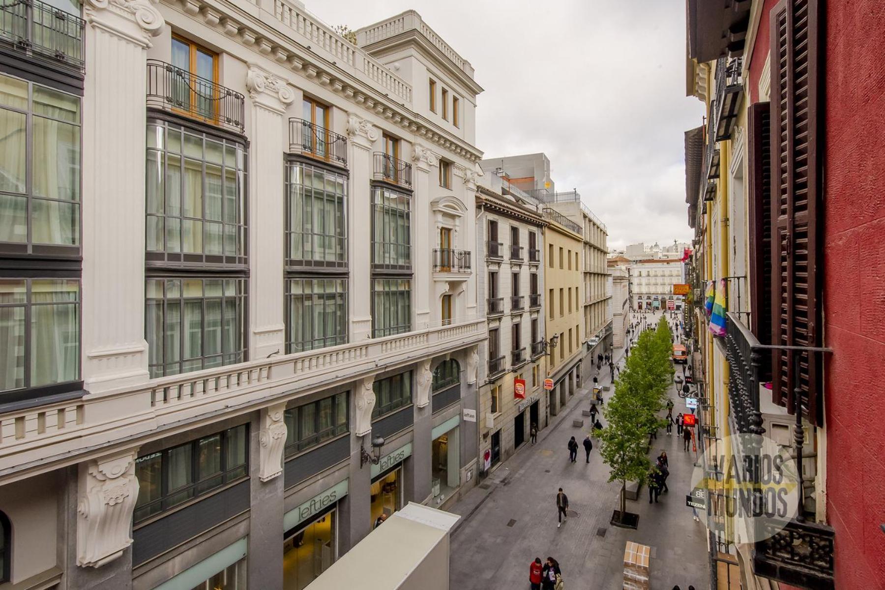 Comodo Y Centrico Loft En Calle Carretas - Madrid Centro — Fotos 1